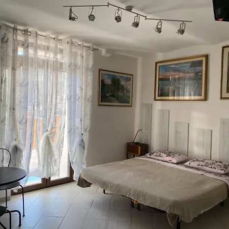 Casa Con Giardino 2 *