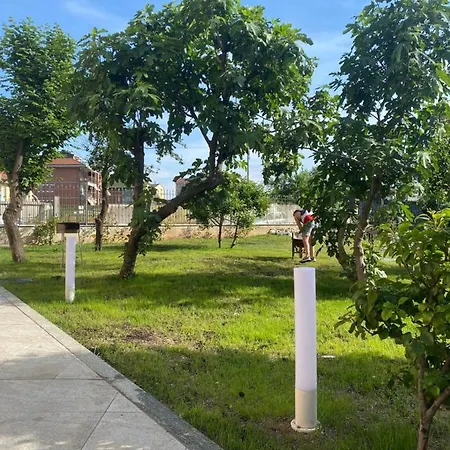 Casa Con Giardino 2 公寓